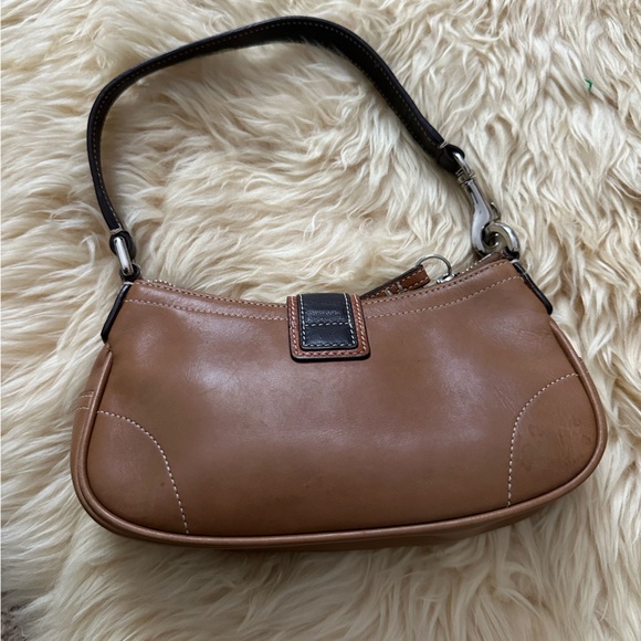 Coach Hampton Demi Shoulder Bag - Picture 3 of 5